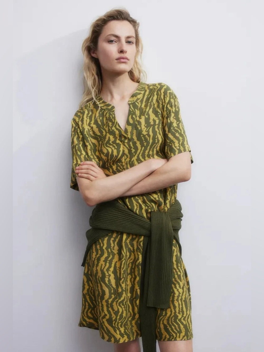 NWT H&M Túnica Mit V-Auschnitt Sz L